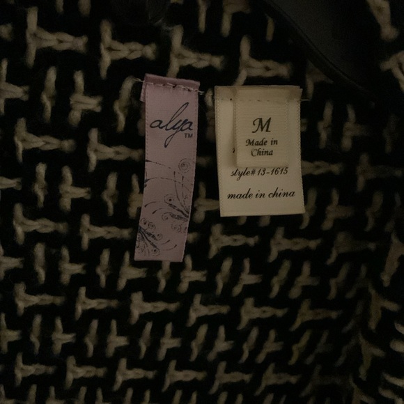 Cardigan ✨ - Picture 4 of 4